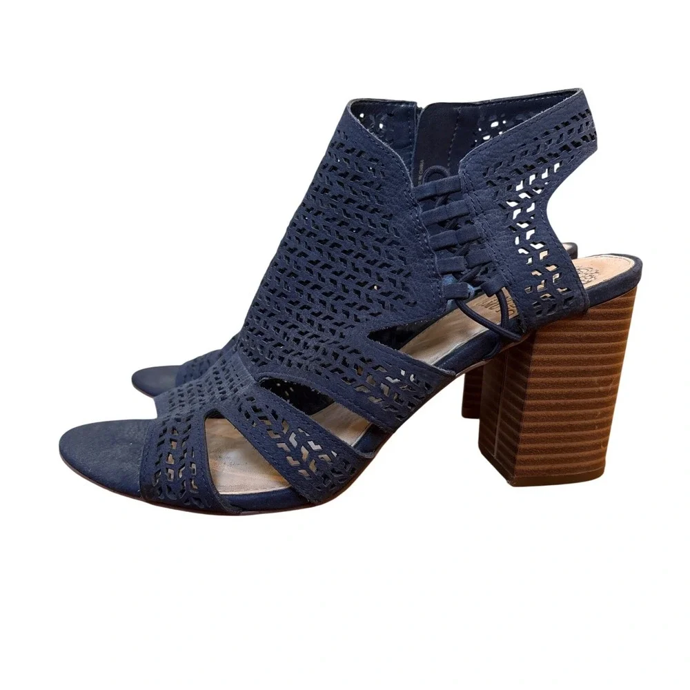 Vince‎ Camuto Brindita Sandals Women Blue Perforated Block Heel SIZE 8.5